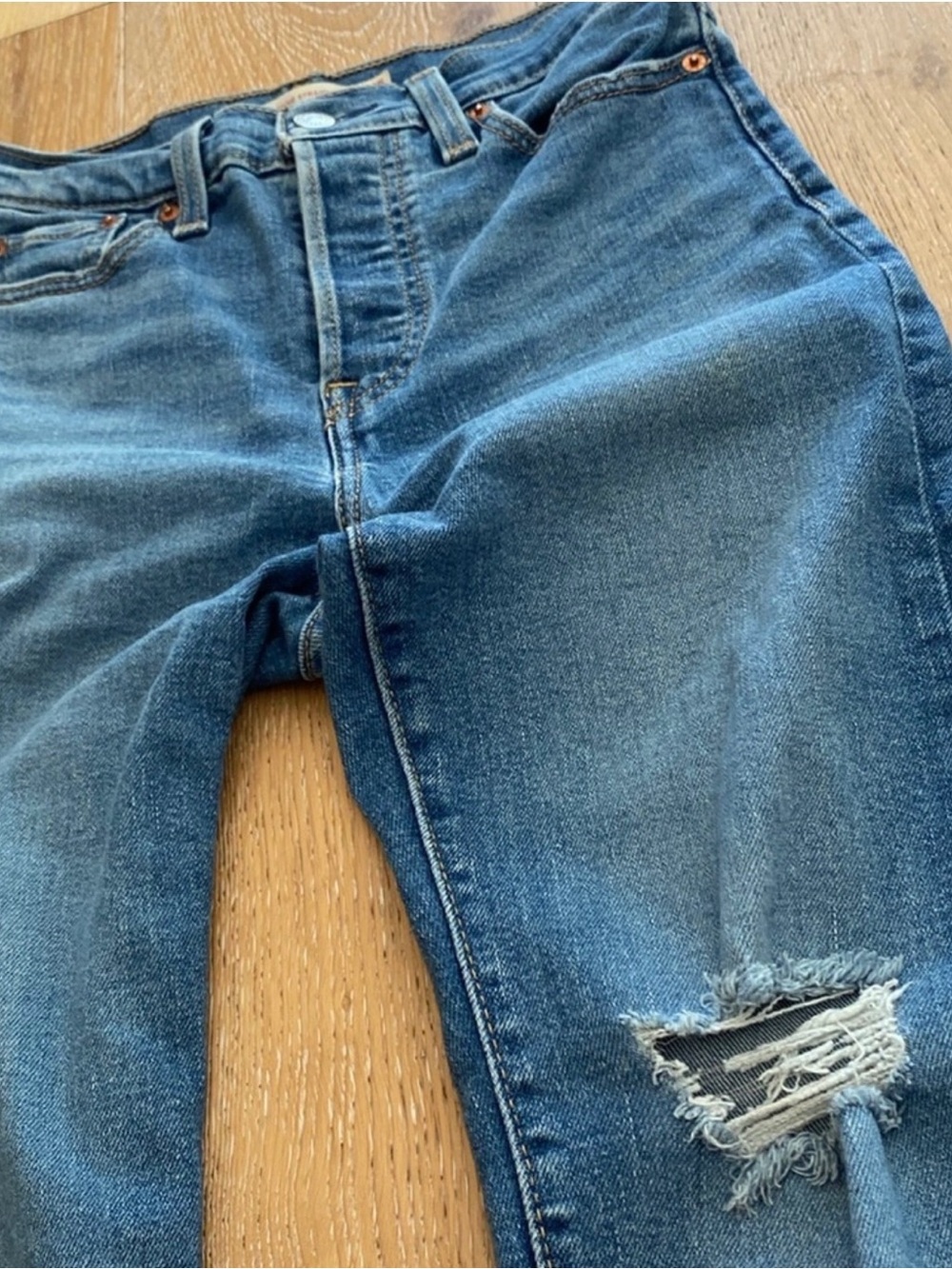 LEVIS Wedgie Straight Crop (25) - Picture 8 of 11